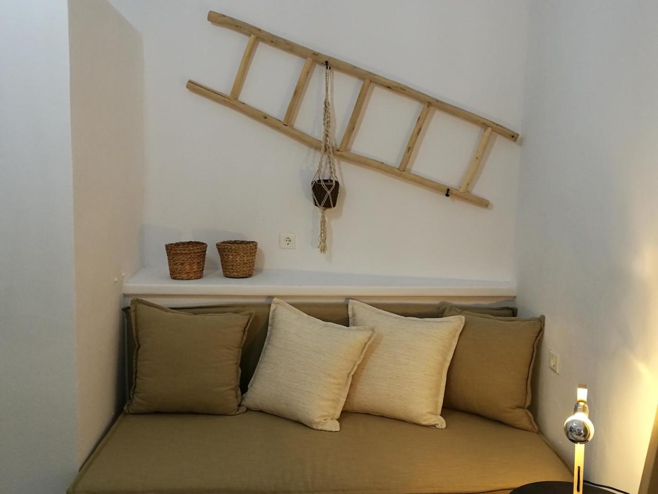 Gerania Milos Apartment Adamantas  ภายนอก รูปภาพ
