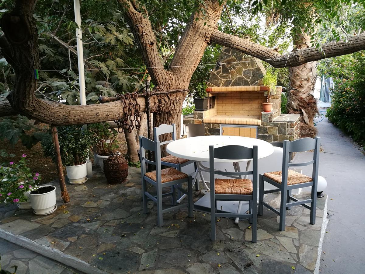 Gerania Milos Apartment Adamantas  ภายนอก รูปภาพ