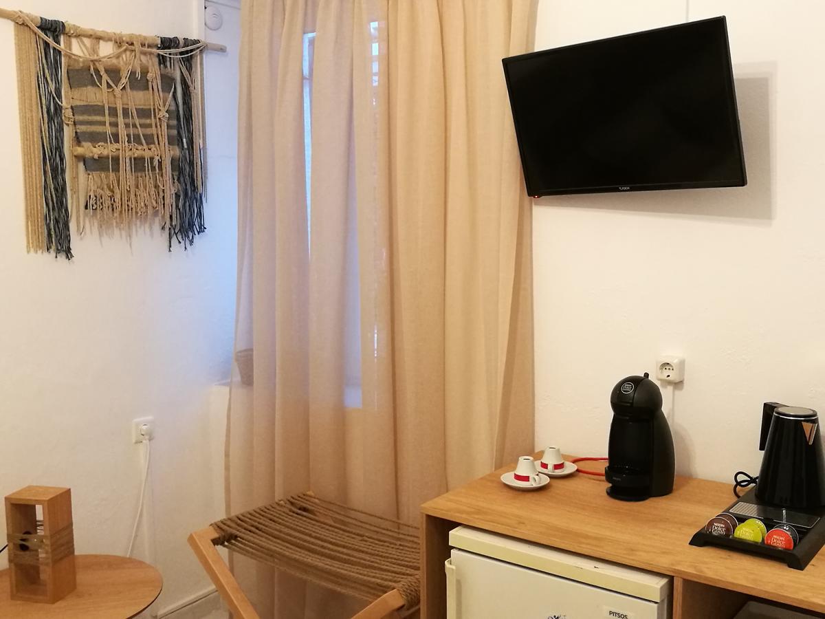 Gerania Milos Apartment Adamantas  ภายนอก รูปภาพ