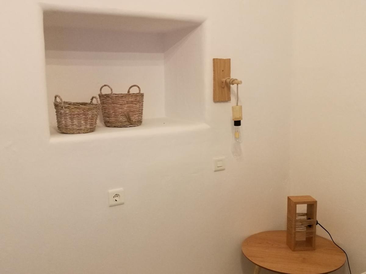 Gerania Milos Apartment Adamantas  ภายนอก รูปภาพ