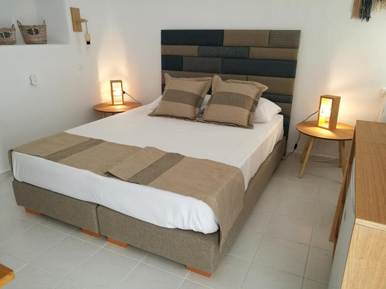Gerania Milos Apartment Adamantas  ภายนอก รูปภาพ