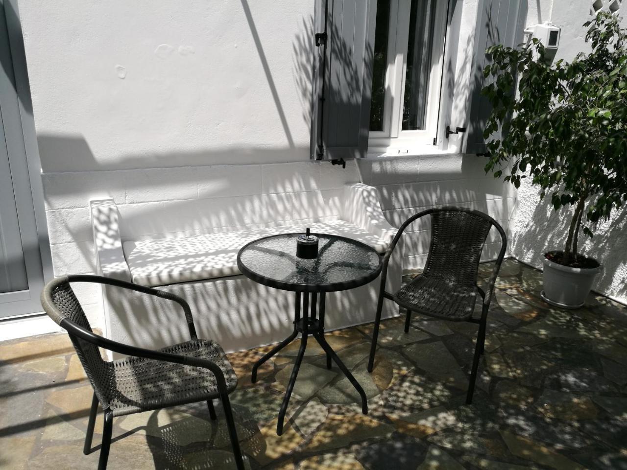 Gerania Milos Apartment Adamantas  ภายนอก รูปภาพ