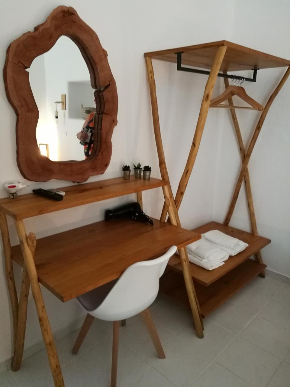 Gerania Milos Apartment Adamantas  ภายนอก รูปภาพ