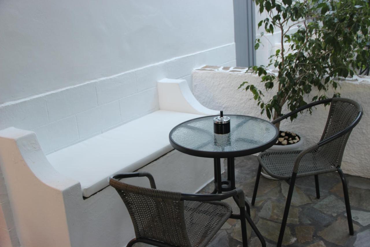 Gerania Milos Apartment Adamantas  ภายนอก รูปภาพ