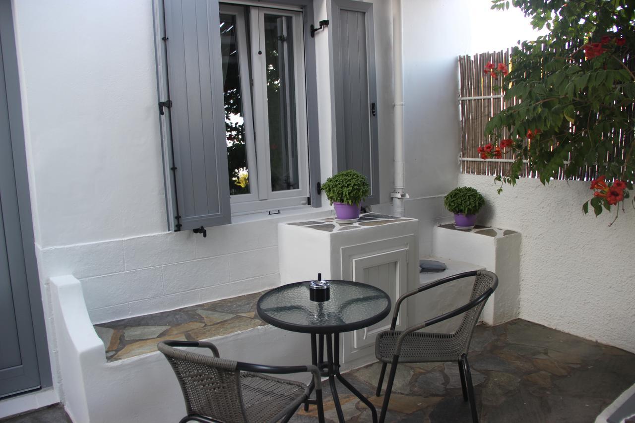 Gerania Milos Apartment Adamantas  ภายนอก รูปภาพ