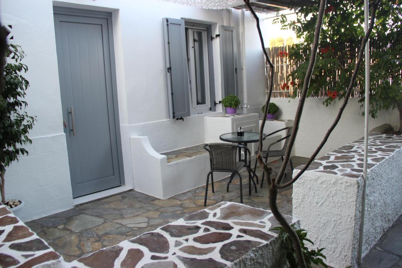 Gerania Milos Apartment Adamantas  ภายนอก รูปภาพ