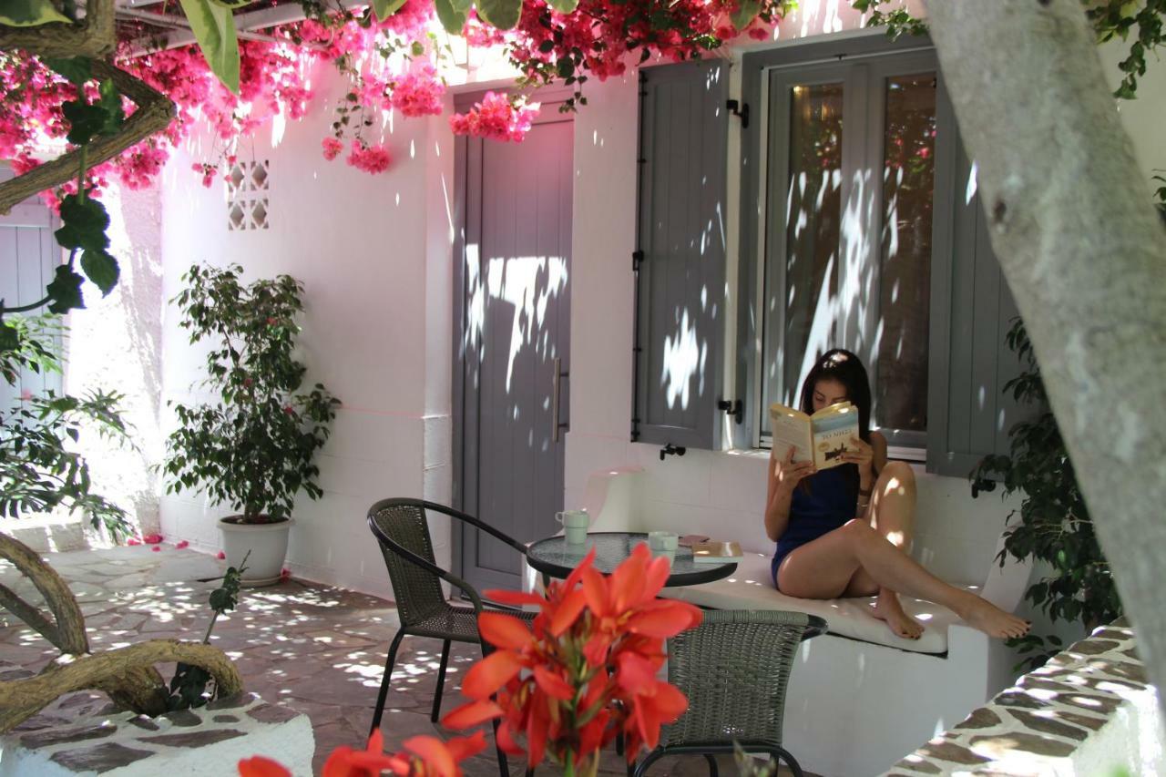 Gerania Milos Apartment Adamantas  ภายนอก รูปภาพ