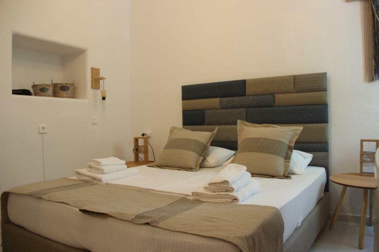 Gerania Milos Apartment Adamantas  ภายนอก รูปภาพ