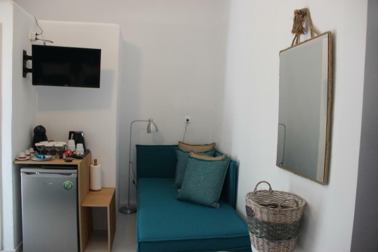 Gerania Milos Apartment Adamantas  ภายนอก รูปภาพ