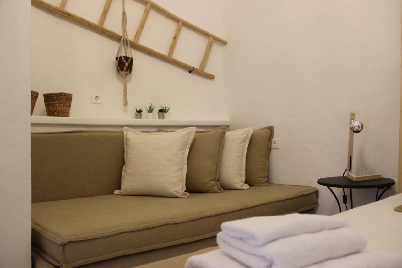 Gerania Milos Apartment Adamantas  ภายนอก รูปภาพ