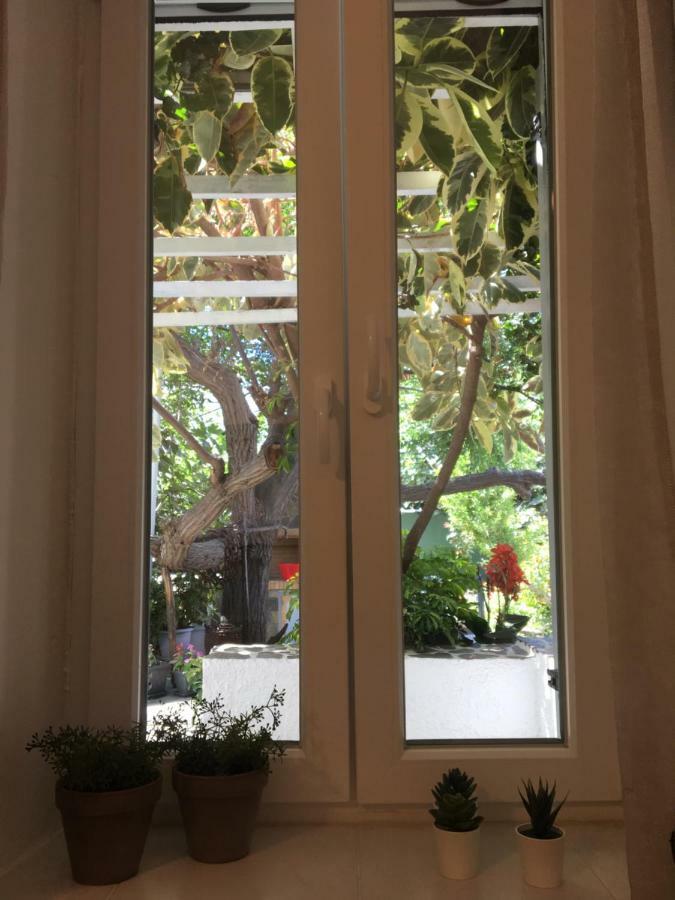 Gerania Milos Apartment Adamantas  ภายนอก รูปภาพ