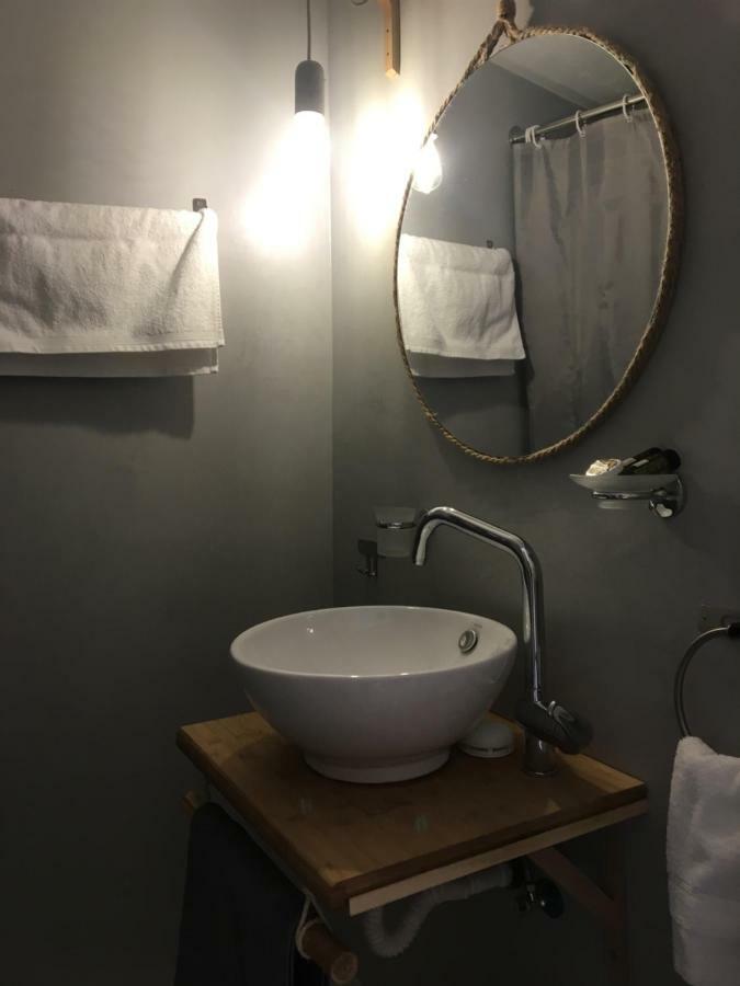 Gerania Milos Apartment Adamantas  ภายนอก รูปภาพ